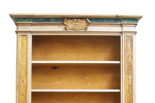 Libreria ricostruita con materiale antico. Margheri Antichità