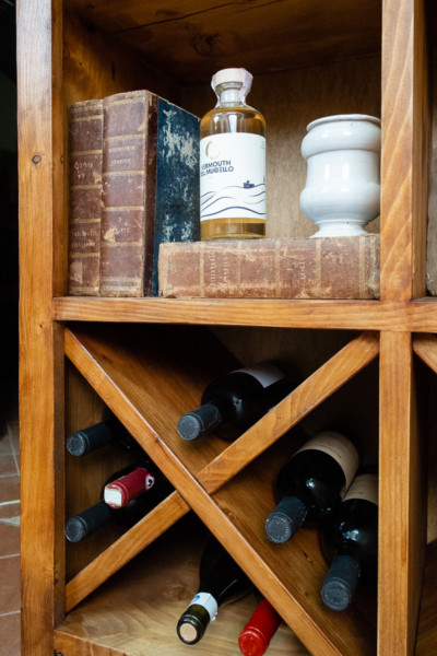 Mobile per vino e liquori, ricostruito. Margheri Antichità