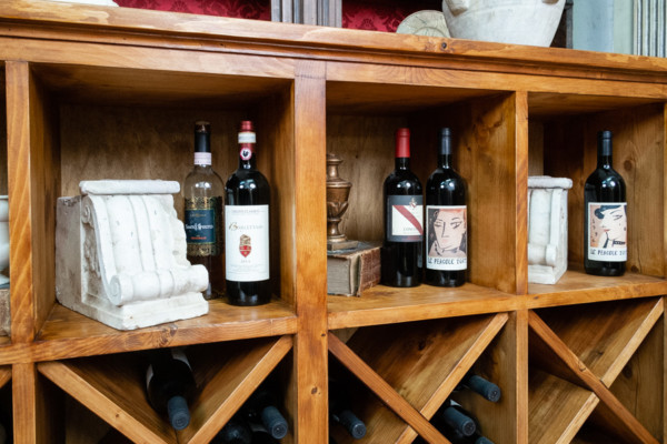 Mobile per vino e liquori, ricostruito. Margheri Antichità