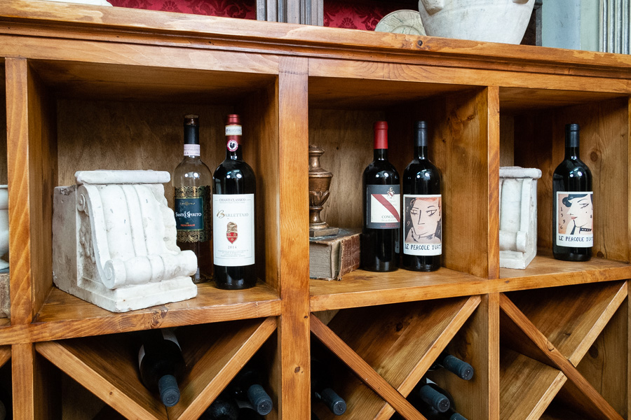 Mobile per vino e liquori, ricostruito. Margheri Antichità