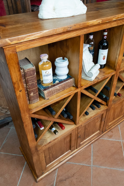 Mobile per vino e liquori, ricostruito. Margheri Antichità