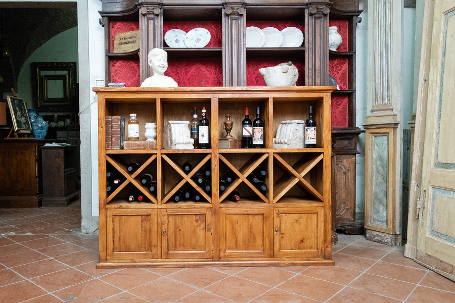 Mobile per vino e liquori, ricostruito. Margheri Antichità