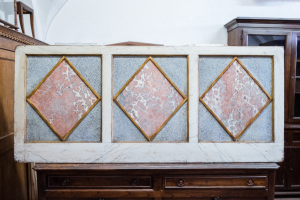 Pannello con decorazione a finto marmo, Toscana 1800. Margheri Antichità