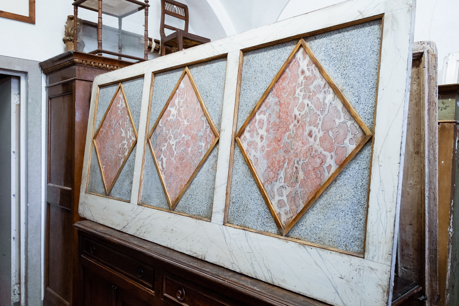 Pannello con decorazione a finto marmo, Toscana 1800. Margheri Antichità