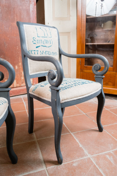 Poltrone laccate ricostruite in stile. Margheri Antichità